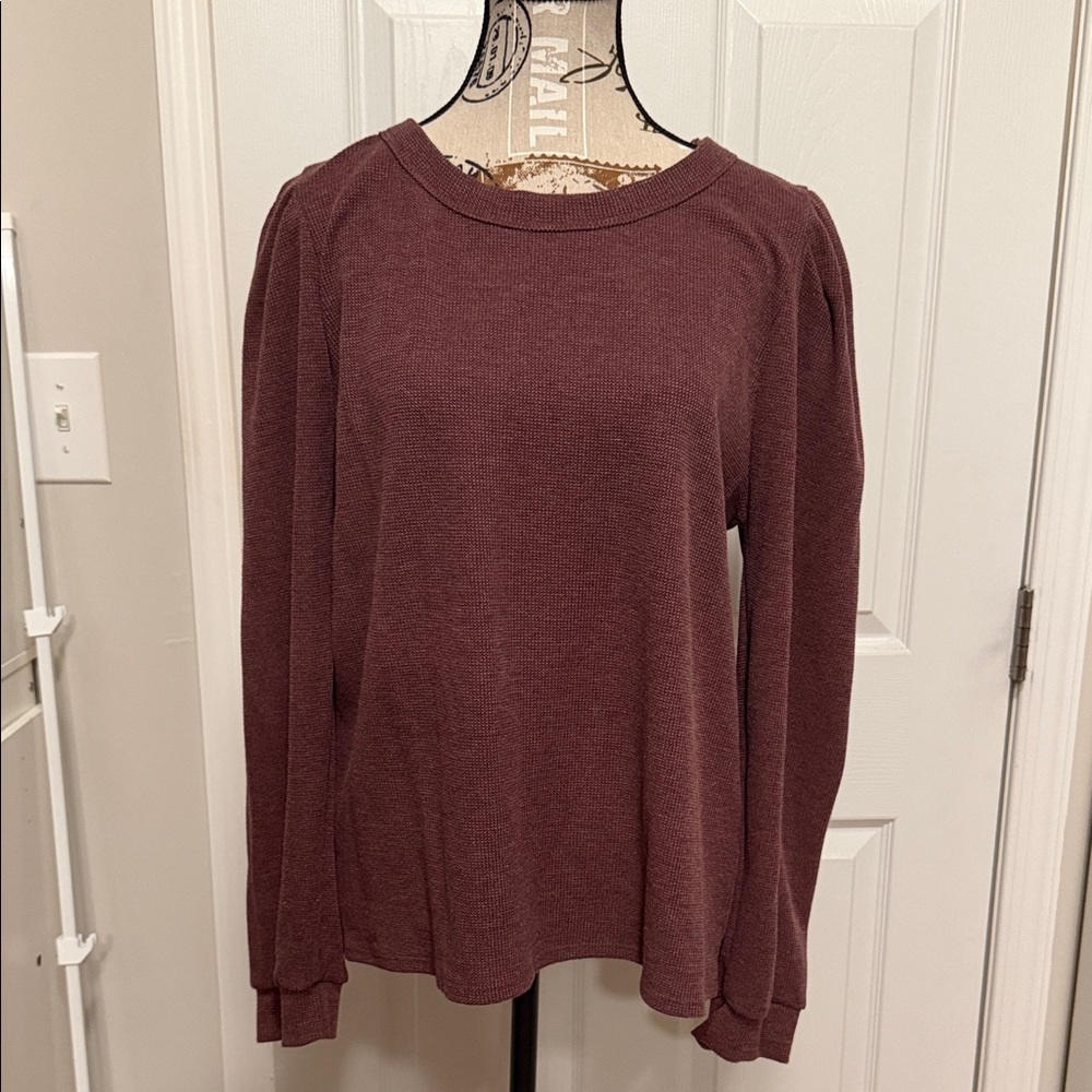 Thin flowy purple sweater with shoulder detail XL